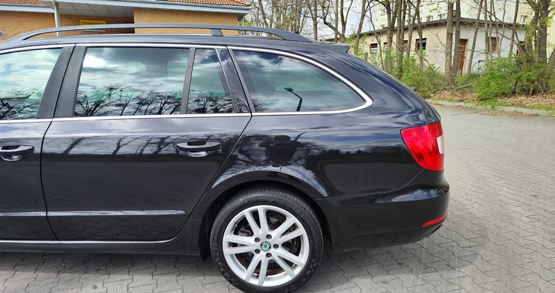 Skoda Superb cena 35900 przebieg: 277000, rok produkcji 2013 z Praszka małe 497